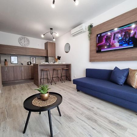 Q Apart Enter- Klimatyzowany 2 Pokojowy Apartament Przy Manufakturze Z Garazem Gratis, Fv Lodz (Lodz) Luaran gambar