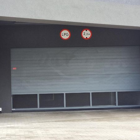 Q Apart Enter- Klimatyzowany 2 Pokojowy Apartament Przy Manufakturze Z Garazem Gratis, Fv Lodz (Lodz) Luaran gambar