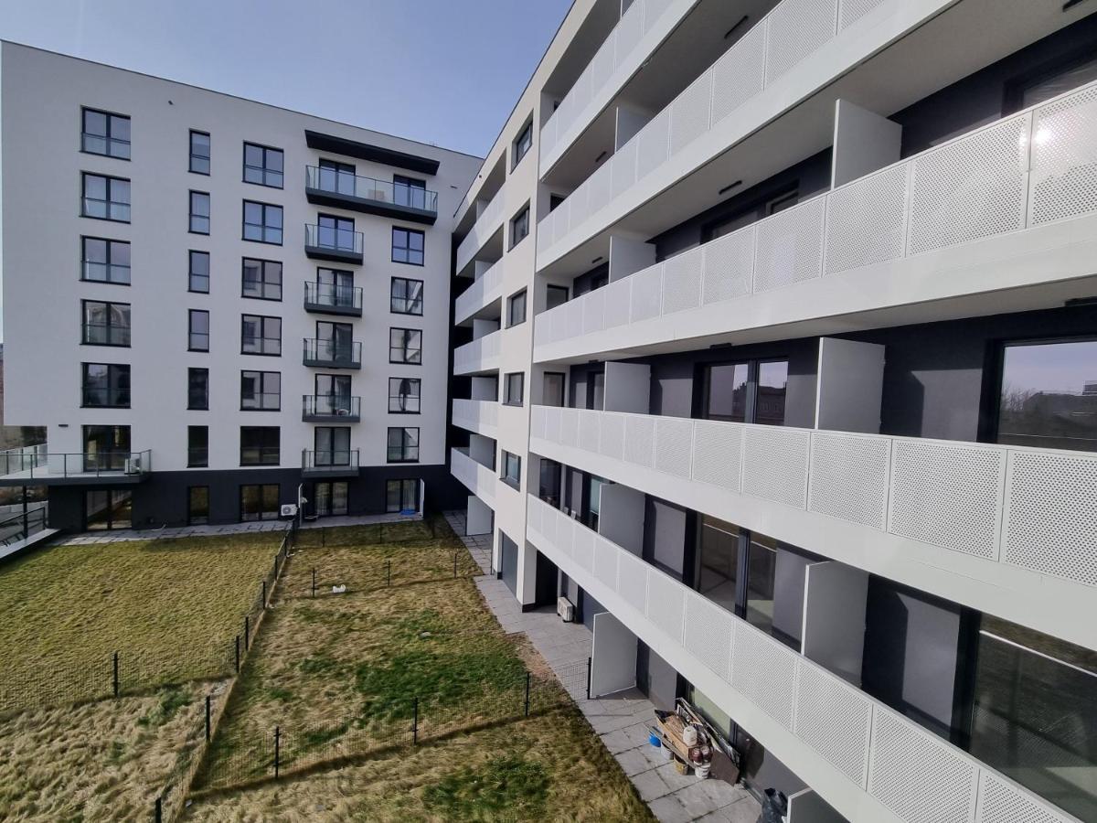 Q Apart Enter- Klimatyzowany 2 Pokojowy Apartament Przy Manufakturze Z Garazem Gratis, Fv Lodz (Lodz) Luaran gambar
