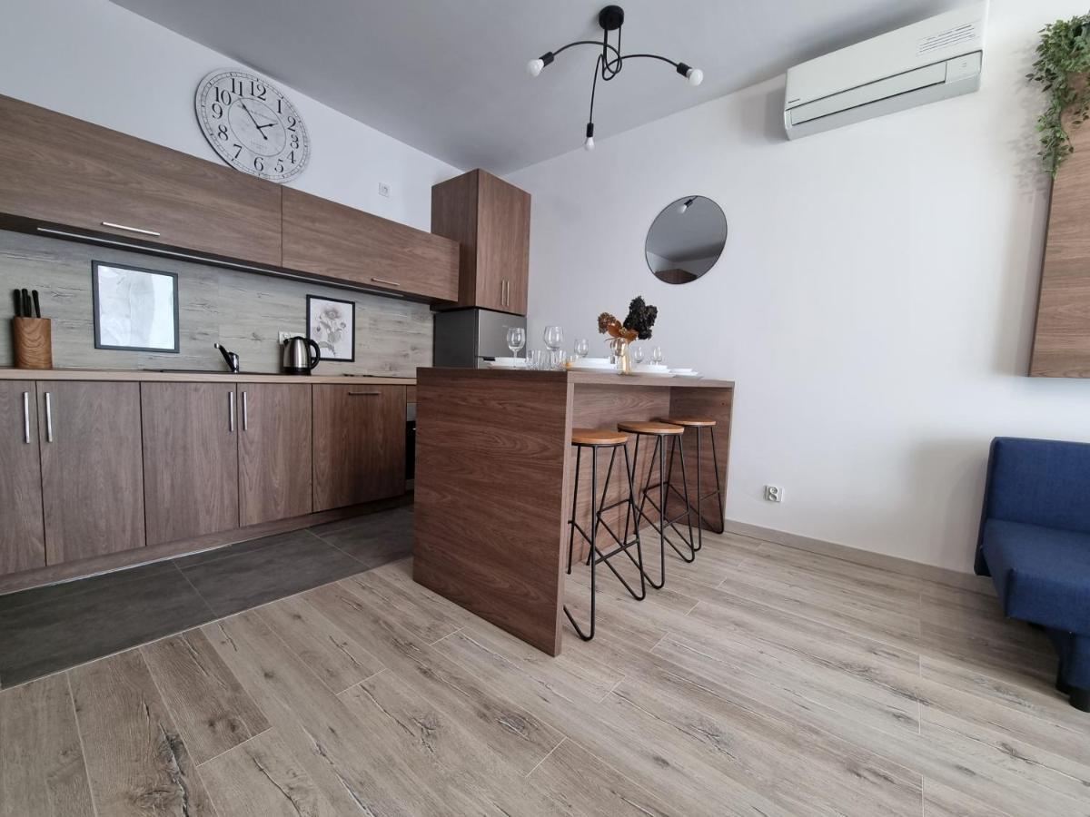 Q Apart Enter- Klimatyzowany 2 Pokojowy Apartament Przy Manufakturze Z Garazem Gratis, Fv Lodz (Lodz) Luaran gambar